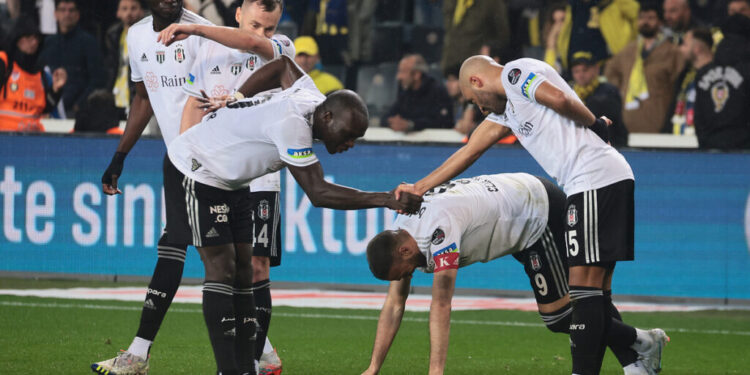 Fenerbahçe ile Beşiktaş, Spor Toto Süper Lig’de İstanbul’da karşılaştı. (Fotoğraf : Tolga Adanalı)