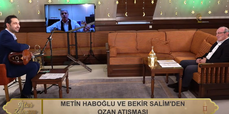 Sunucu Metin Haboğlu, Bekir Salim'in canlı yayında olduğu dakikalarda, kültürümüzün önemli bir parçasını hayata geçirdi.