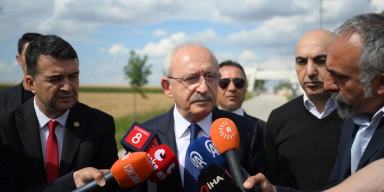 Cezaevi ziyareti sonrası konuşan Kılıçdaroğlu: "Demirtaş dışarda olsaydı sivil siyasetin önü çok daha açılırdı ve eminim terör olayları biterdi